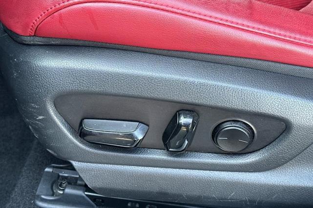 Photo of 2021 Atomic Silver Lexus UX 200