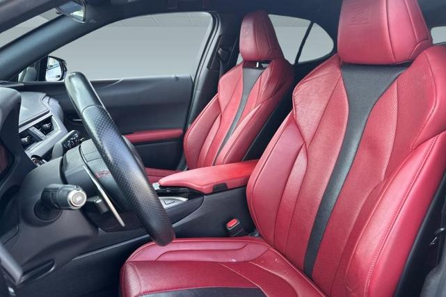 Photo of 2021 Atomic Silver Lexus UX 200