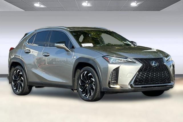 Photo of 2021 Atomic Silver Lexus UX 200