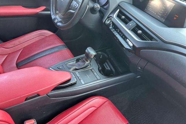 Photo of 2021 Atomic Silver Lexus UX 200