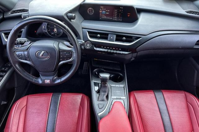 Photo of 2021 Atomic Silver Lexus UX 200