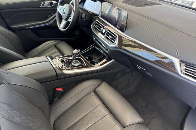 Photo of 2021 Black Sapphire Metallic BMW X5 PHEV