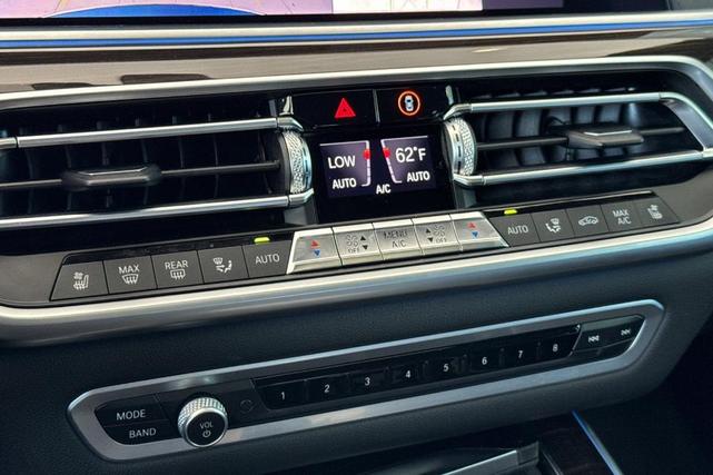 Photo of 2021 Black Sapphire Metallic BMW X5 PHEV