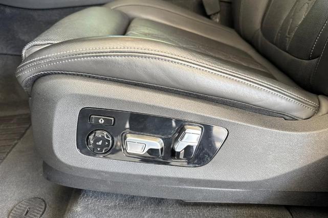 Photo of 2021 Black Sapphire Metallic BMW X5 PHEV