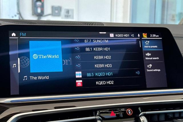 Photo of 2021 Black Sapphire Metallic BMW X5 PHEV