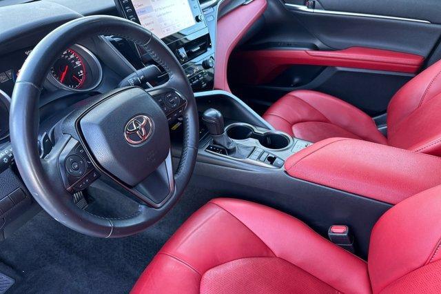 Photo of 2023 Wind Chill Pearl/Midnight Black Metallic Toyota Camry