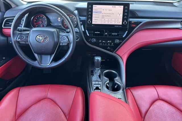 Photo of 2023 Wind Chill Pearl/Midnight Black Metallic Toyota Camry
