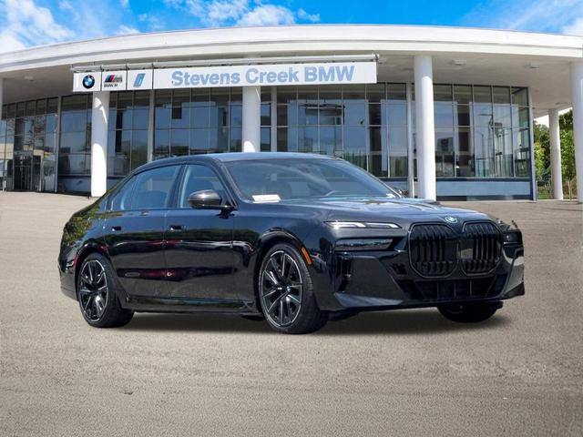 Photo of 2025 Black Sapphire Metallic BMW i7