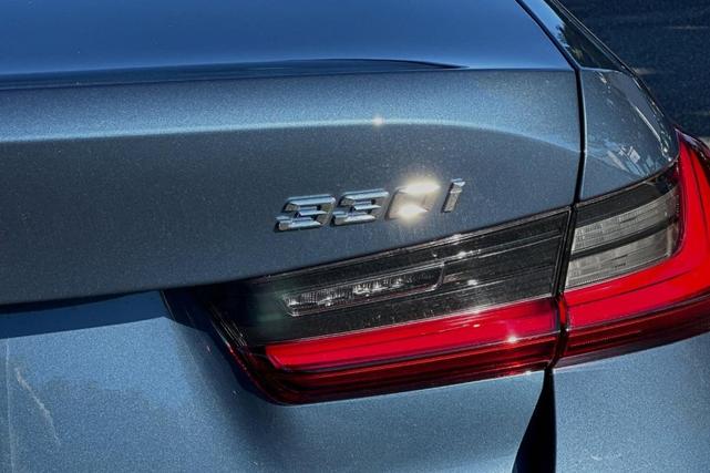 Photo of 2025 Arctic Race Blue Metallic BMW 330