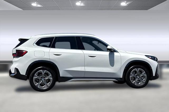 Photo of 2025 Alpine White BMW X1