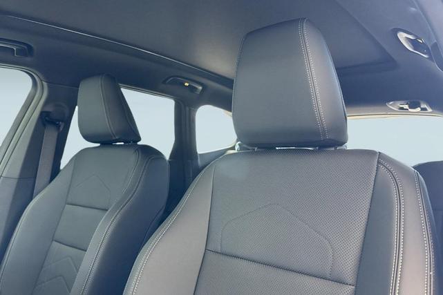 Photo of 2025 Alpine White BMW X1
