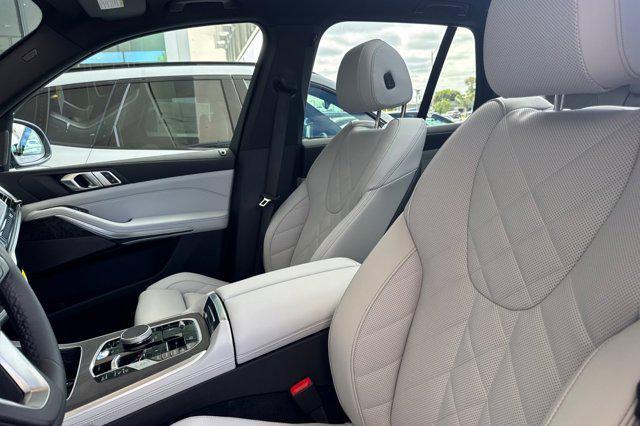 Photo of 2026 Skyscraper Grey Metallic BMW X5 PHEV
