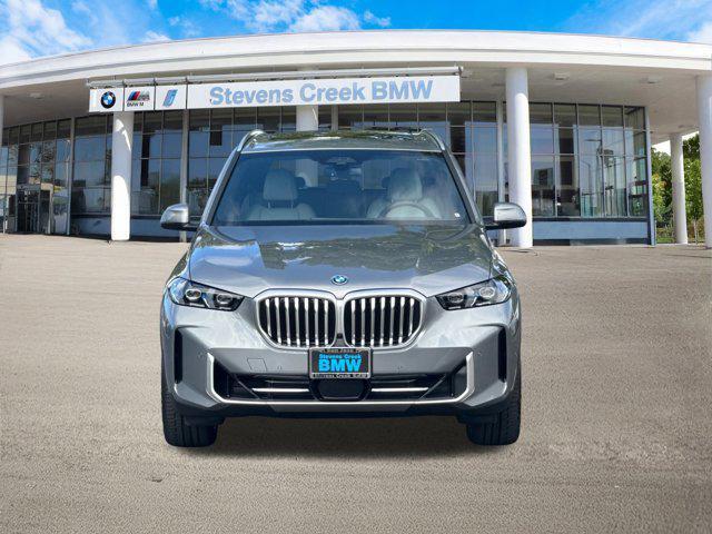 Photo of 2026 Skyscraper Grey Metallic BMW X5 PHEV