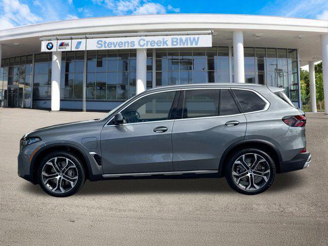 Photo of 2026 Skyscraper Grey Metallic BMW X5 PHEV