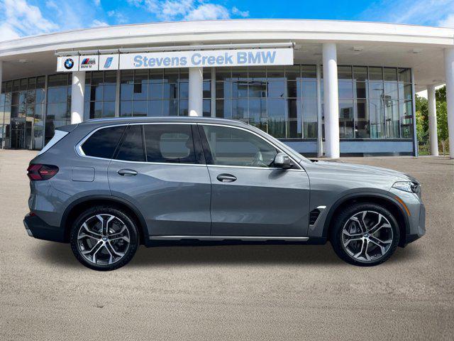 Photo of 2026 Skyscraper Grey Metallic BMW X5 PHEV