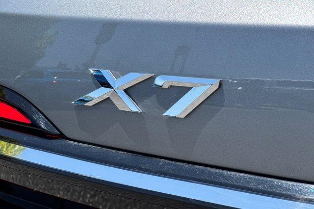 Photo of 2025 Gray BMW X7
