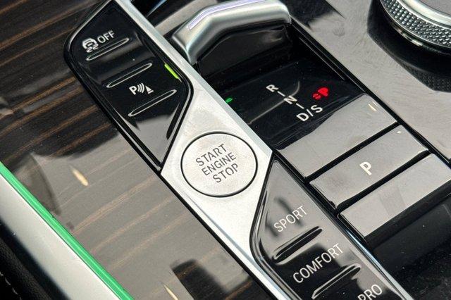 Photo of 2025 Gray BMW X7