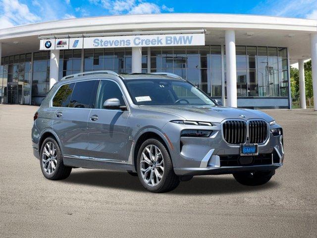 Photo of 2025 Gray BMW X7