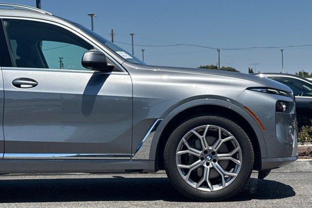 Photo of 2025 Gray BMW X7