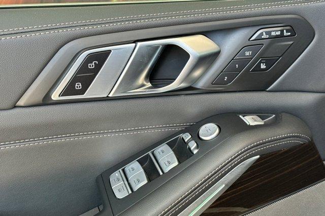 Photo of 2025 Gray BMW X7