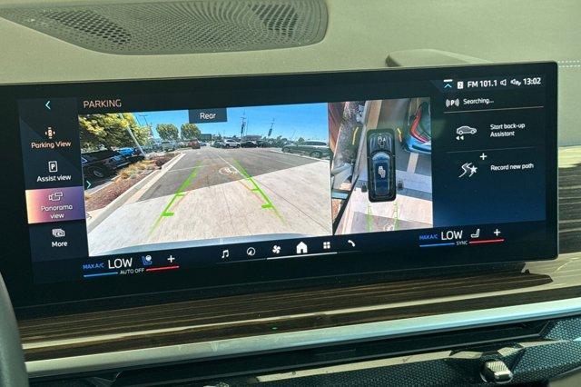 Photo of 2025 Gray BMW X7