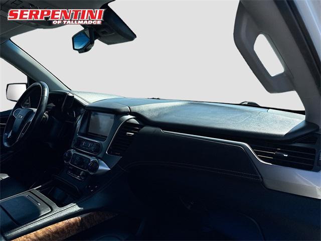 Photo of 2019 Summit White Chevrolet Tahoe