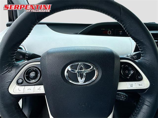 Photo of 2017 Blizzard Pearl Toyota Prius