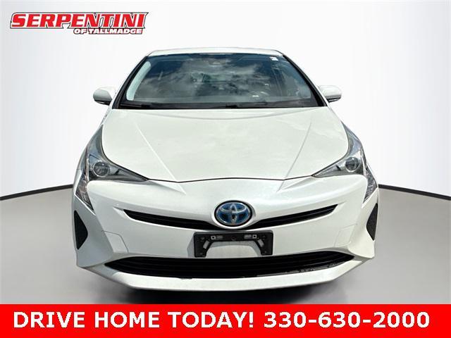 Photo of 2017 Blizzard Pearl Toyota Prius