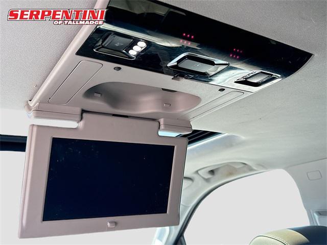 Photo of 2019 Siren Red Tintcoat Chevrolet Suburban