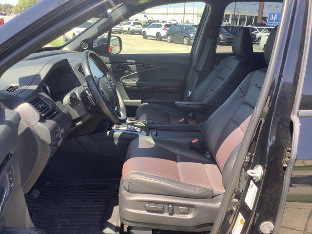 Photo of 2022 Crystal Black Pearl Honda Ridgeline