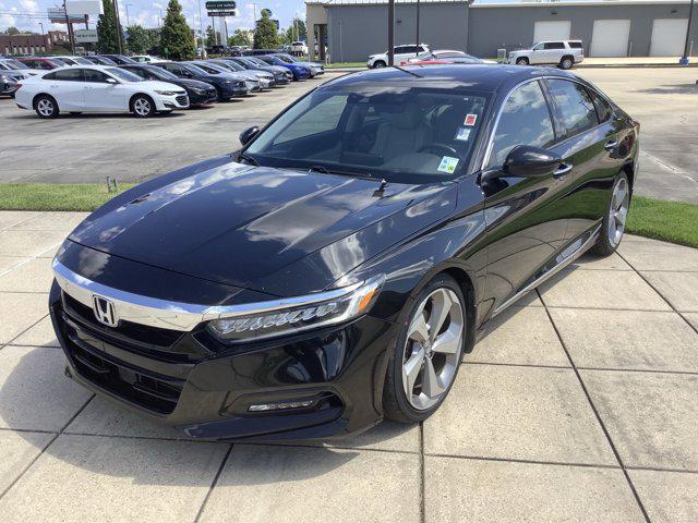 Photo of 2018 Crystal Black Pearl Honda Accord
