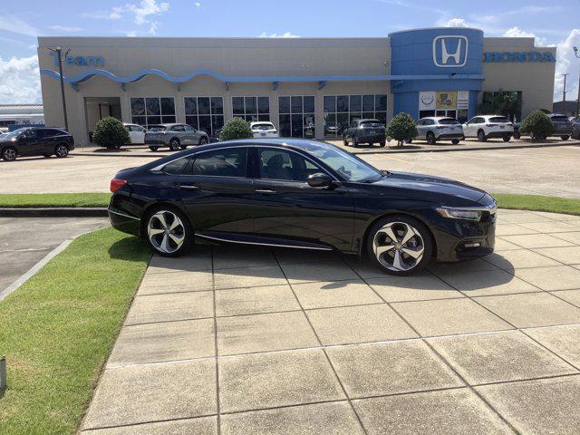 Photo of 2018 Crystal Black Pearl Honda Accord