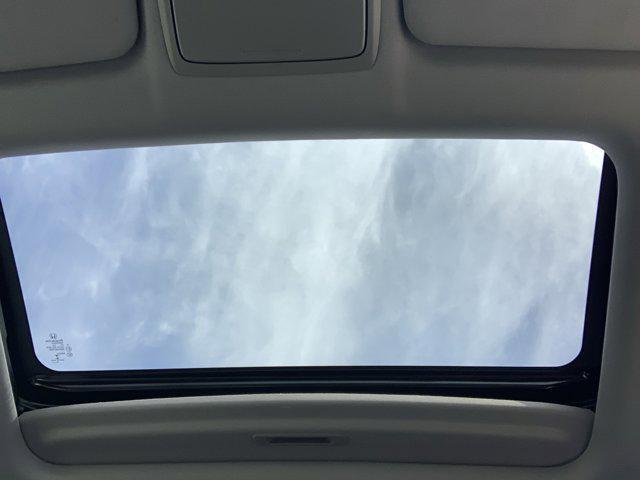 Photo of 2018 Lunar Silver Metallic Honda CR-V