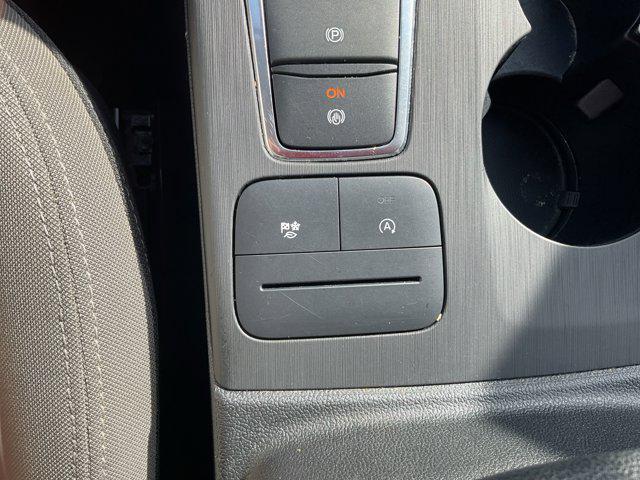 Photo of 2020 Blue Metallic Ford Escape