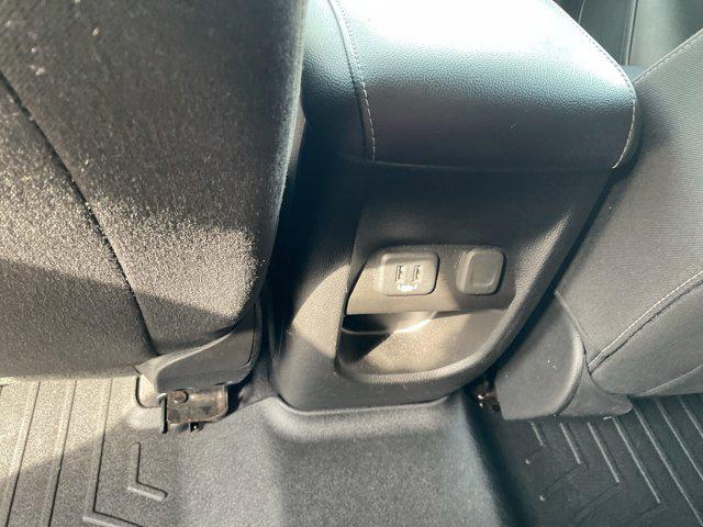 Photo of 2019 Summit White Chevrolet Colorado