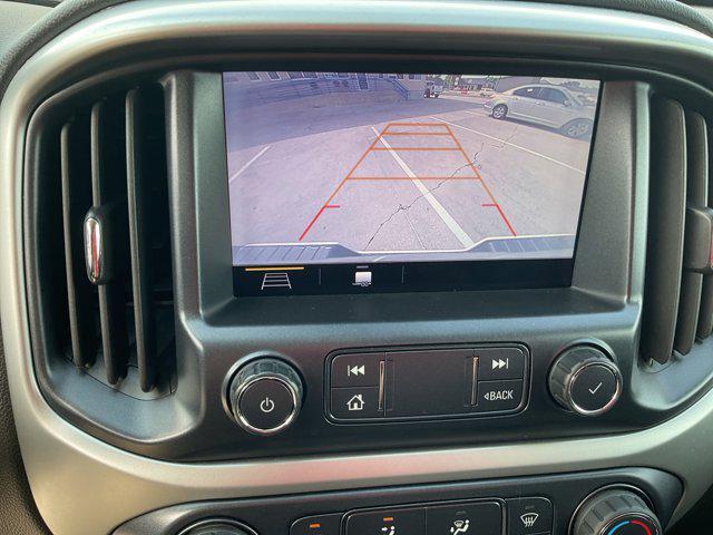 Photo of 2019 Summit White Chevrolet Colorado