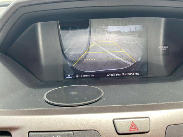Photo of 2015 Alabaster Silver Metallic Honda Odyssey