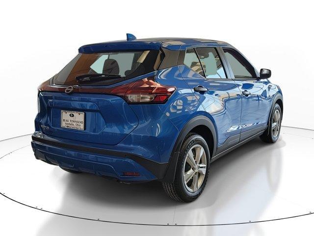 Photo of 2024 Electric Blue Metallic Nissan Kicks