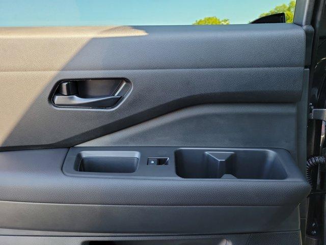 Photo of 2025 Gun Metallic Nissan Pathfinder