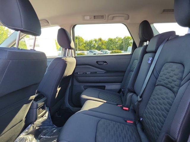 Photo of 2025 Gun Metallic Nissan Pathfinder
