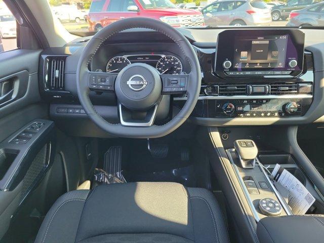 Photo of 2025 Gun Metallic Nissan Pathfinder