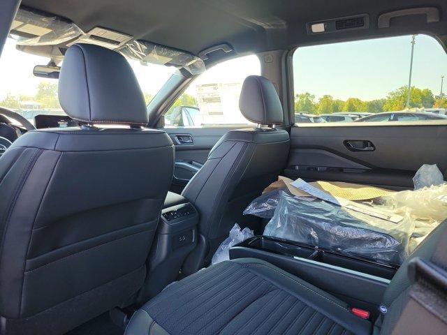 Photo of 2025 Gun Metallic Nissan Pathfinder