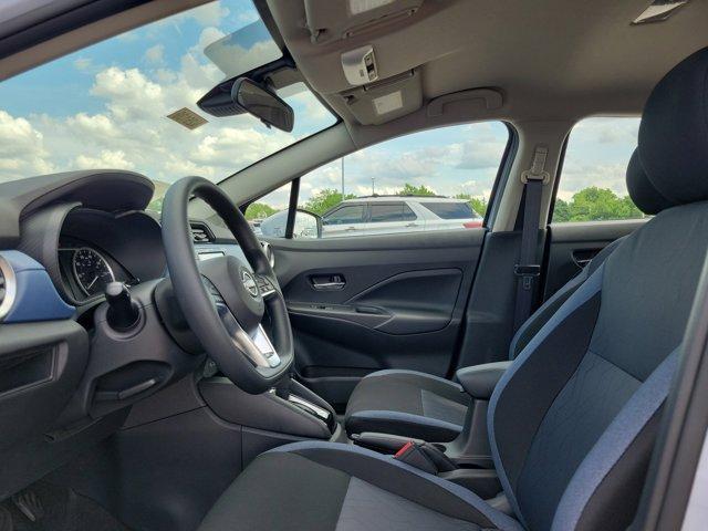 Photo of 2025 Gray Sky Pearl Nissan Versa