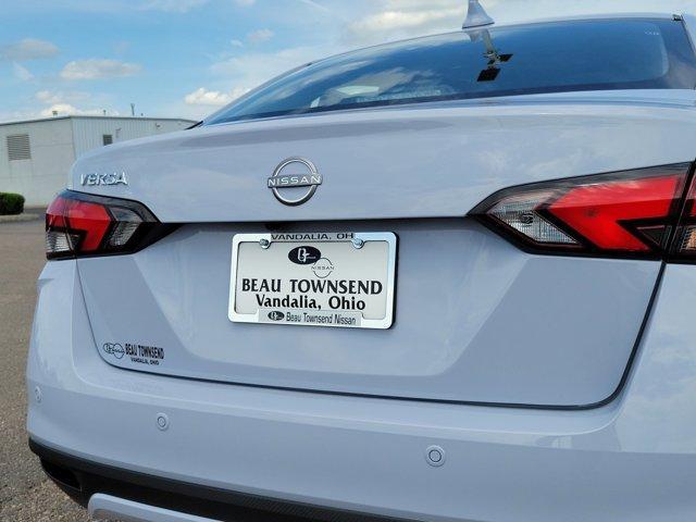 Photo of 2025 Gray Sky Pearl Nissan Versa