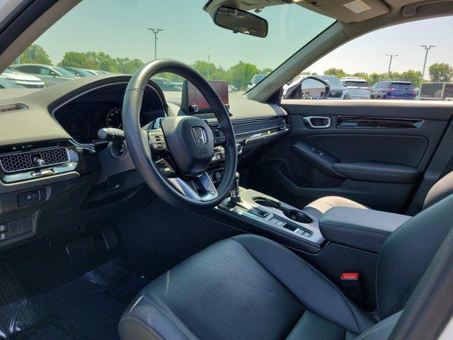 Photo of 2024 White Honda Civic