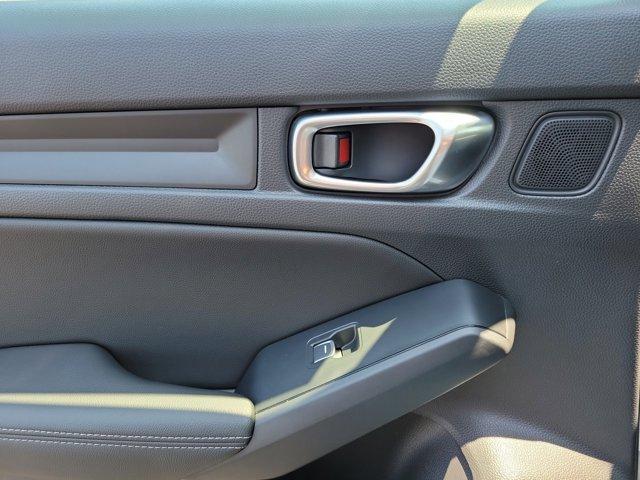 Photo of 2024 White Honda Civic