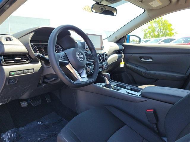 Photo of 2025 Electric Blue Metallic Nissan Sentra