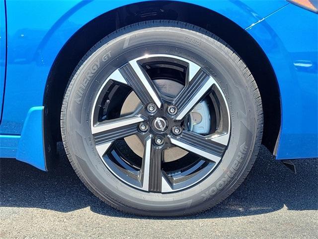 Photo of 2025 Electric Blue Metallic Nissan Sentra
