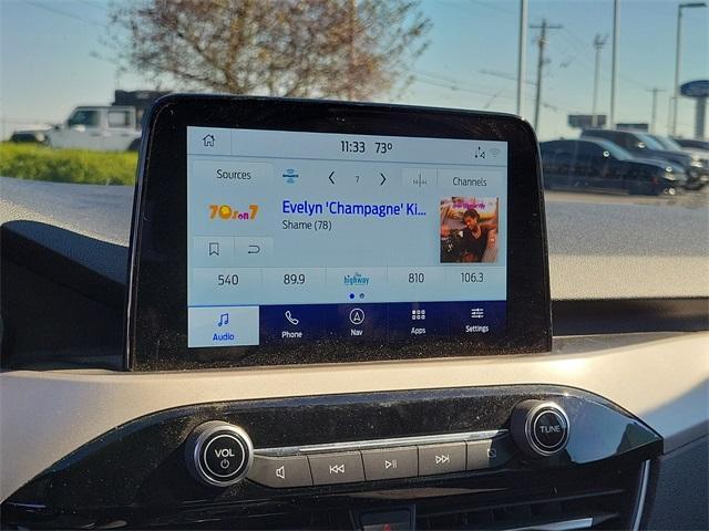 Photo of 2022 Star White Ford Escape