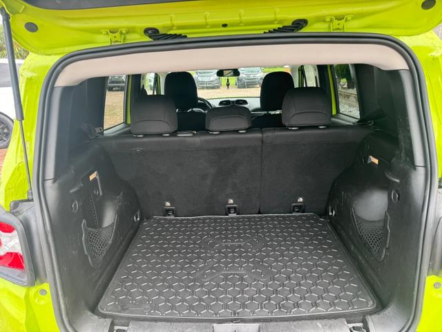 Photo of 2017 GREEM Jeep Renegade